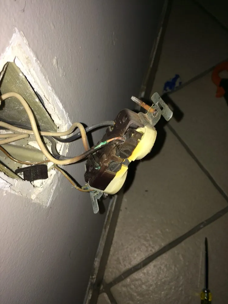 Slide of Dr. Electrical Services