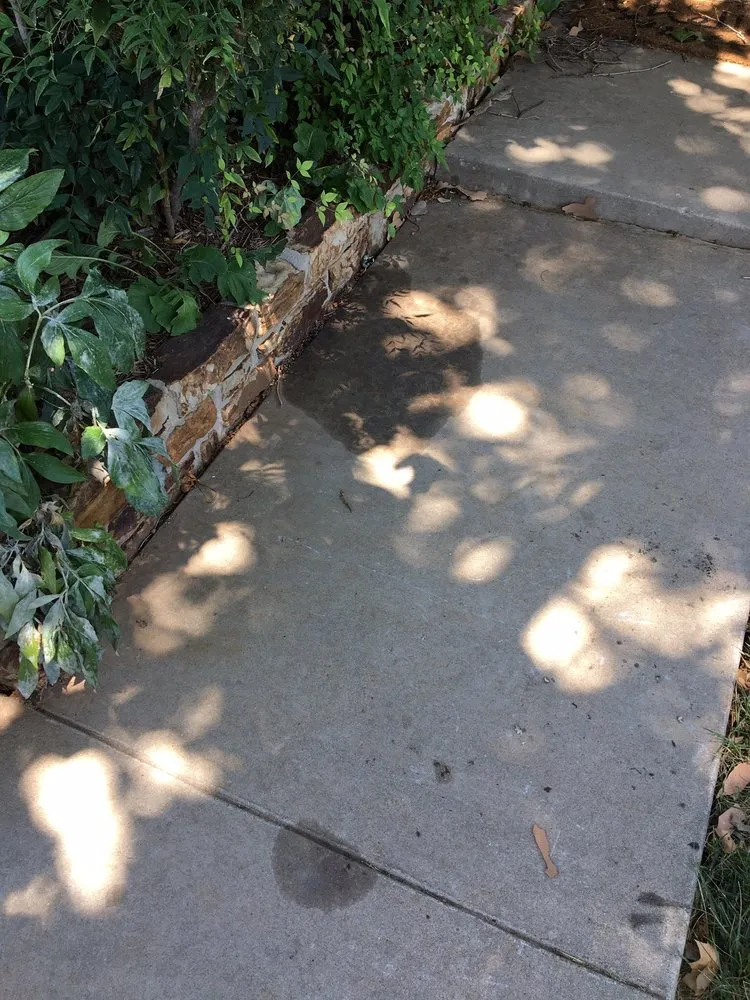 Emergency electrician providing lighting installation in ,