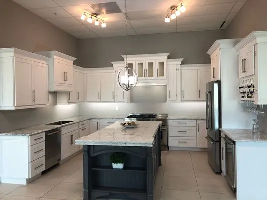 Dream Remodel Construction Logo