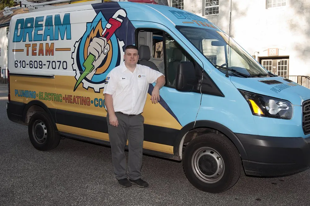 Licensed electrician providing electrical repair in Havertown, PA - Dream Team - Plumbing, Heating, Cooling, & Electric