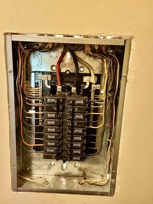 Slide of DRL Electric and Construction