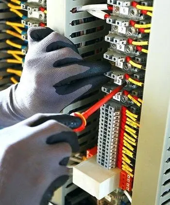 Emergency circuit breaker repair service in ,  - DRP Electrical Contracting
