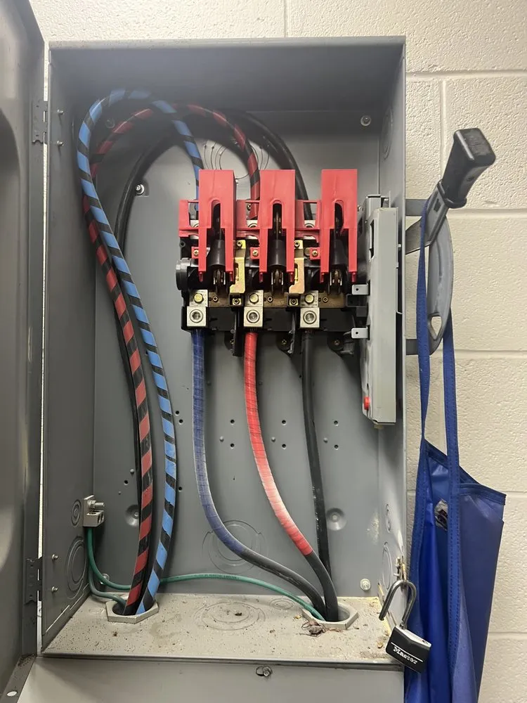 Professional wiring installation experts serving ,  - D.S Contracting