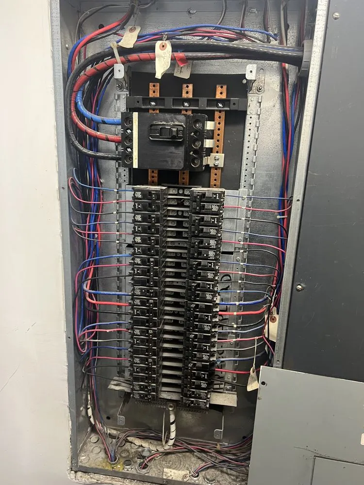 Trusted outlet and switch repair in ,  by D.S Contracting