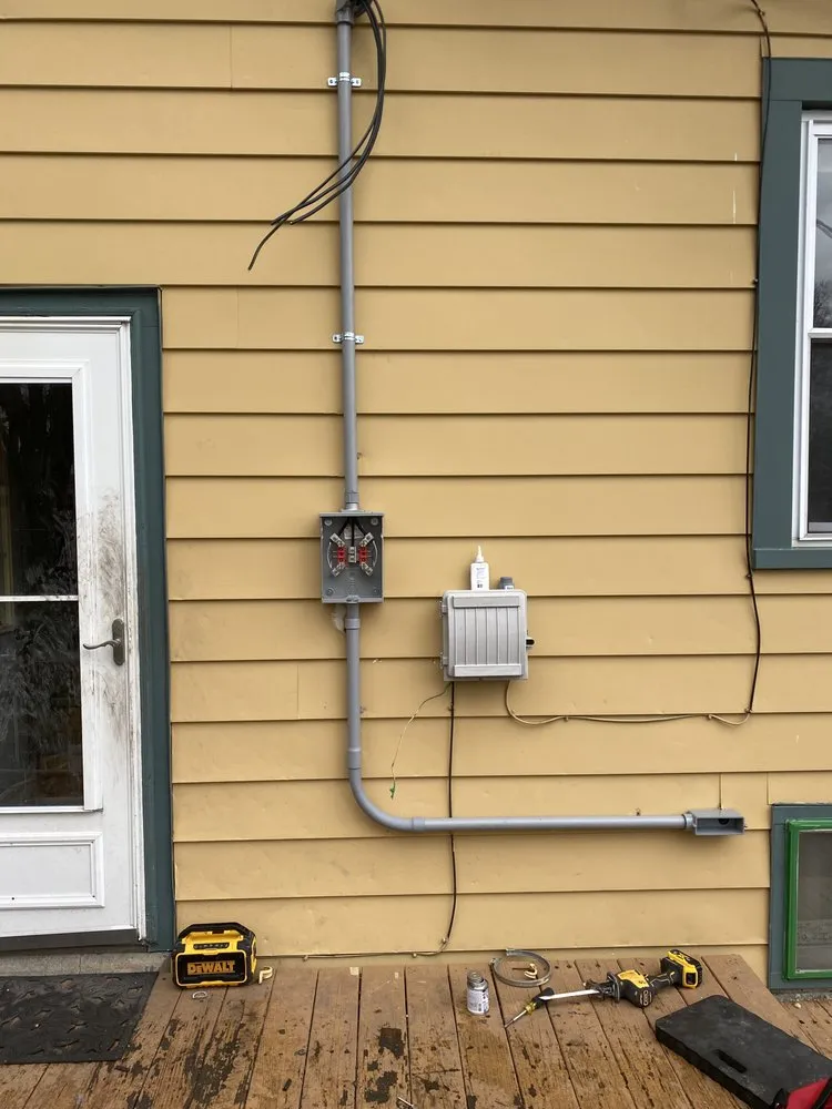 Slide of D's Electric