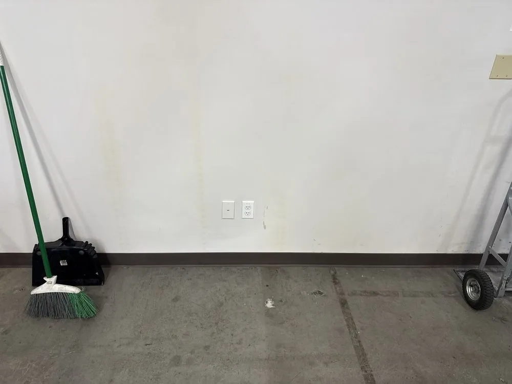 Slide of DT Electric