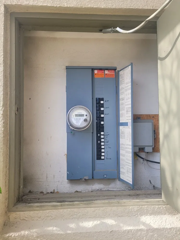 Certified circuit breaker repair service in , - Duarte Electric