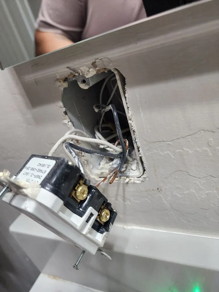 Slide of Duarte Electric