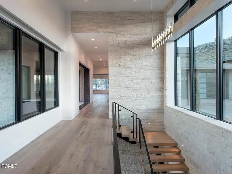 Slide of Duarte’s Electrical Services