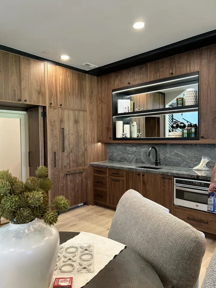 Slide of Duarte’s Electrical Services