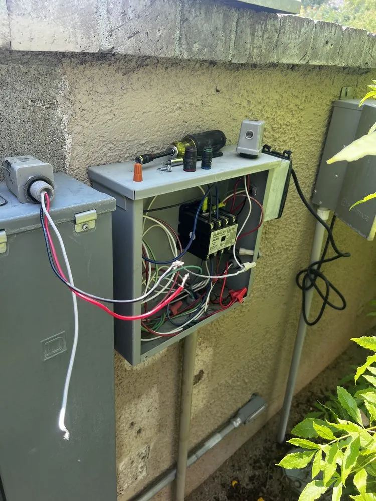 Slide of Dubon Service