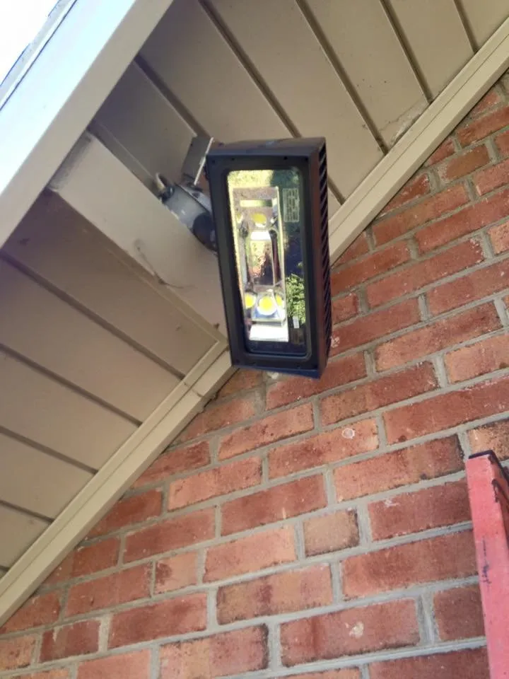 Slide of Dudely Electric