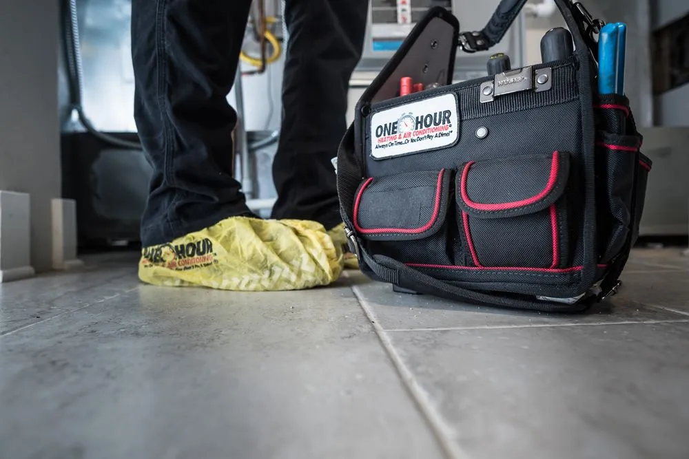 Professional electrician providing electrical repair in ,