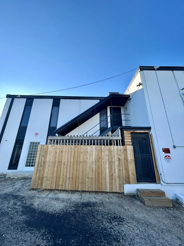 Slide of Dunn Honest Electric