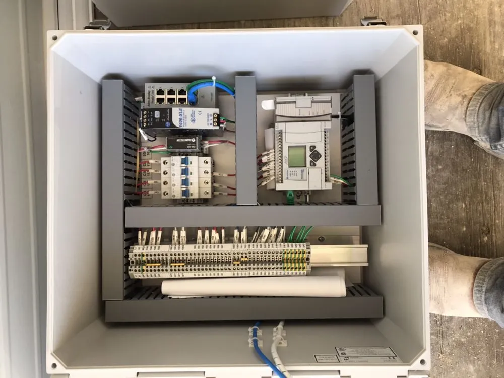 Slide of Dunrite Electric