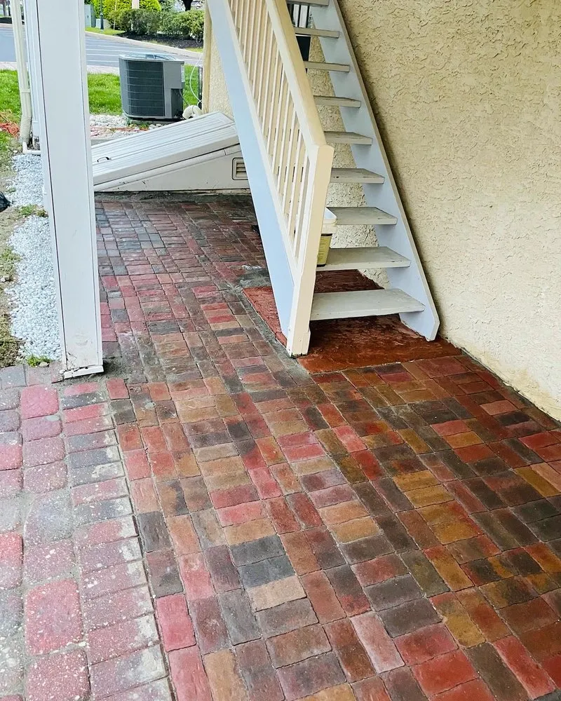 Emergency electrician providing panel upgrade in , 