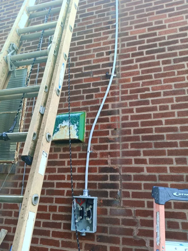 Slide of Durante Electric