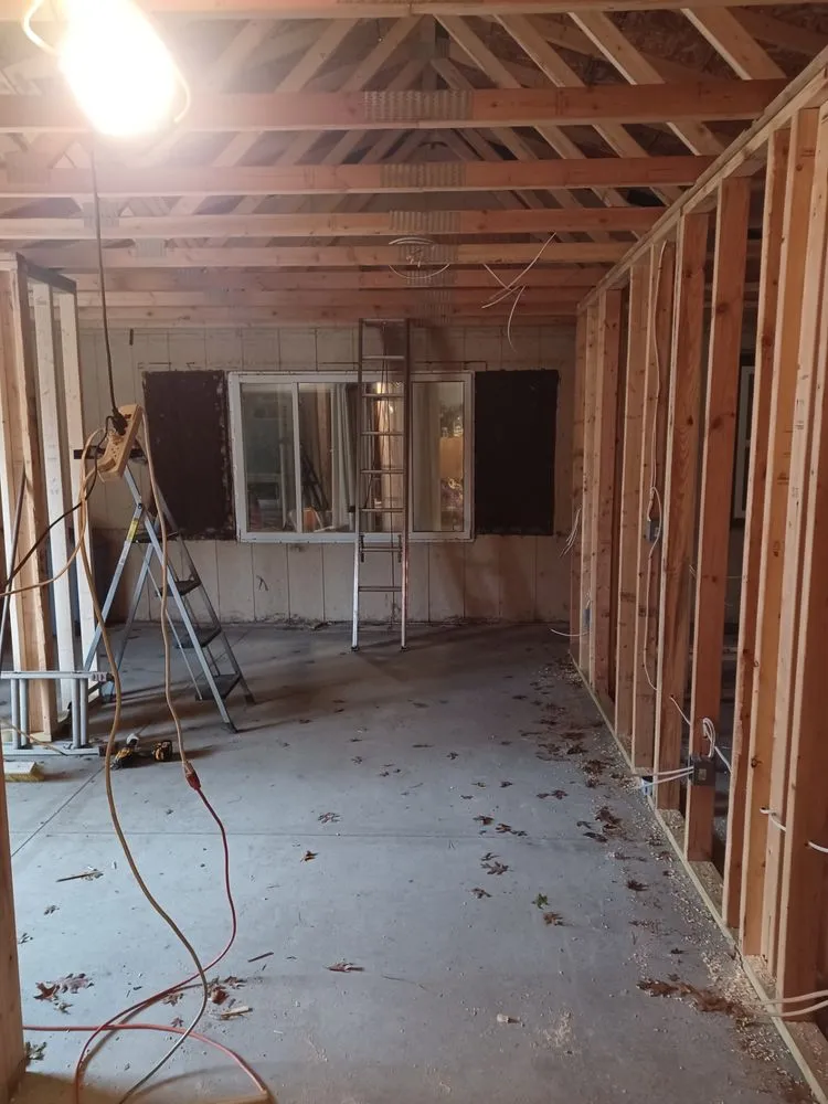 Slide of Dustin Tengler