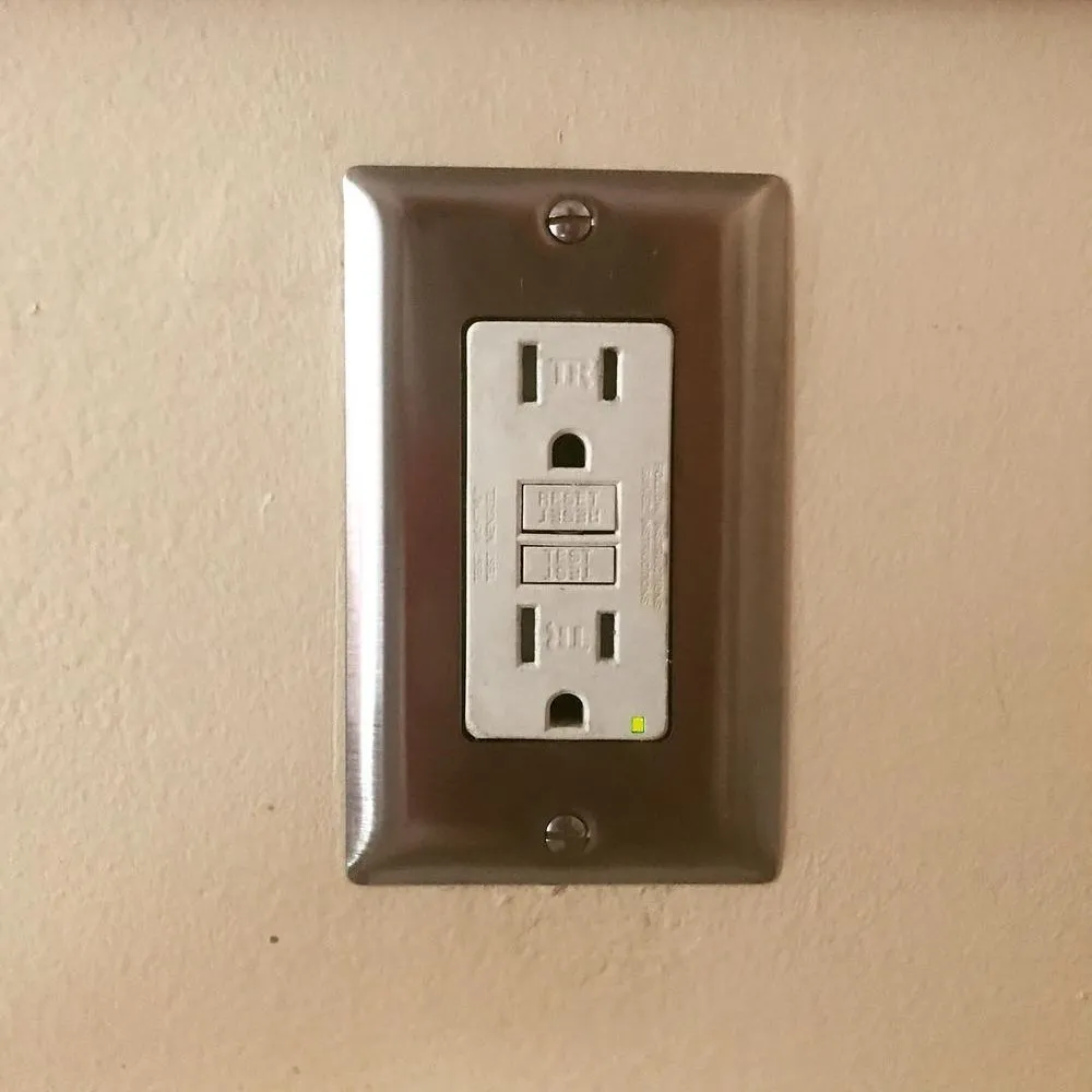 Slide of Dutch Kills Electrician