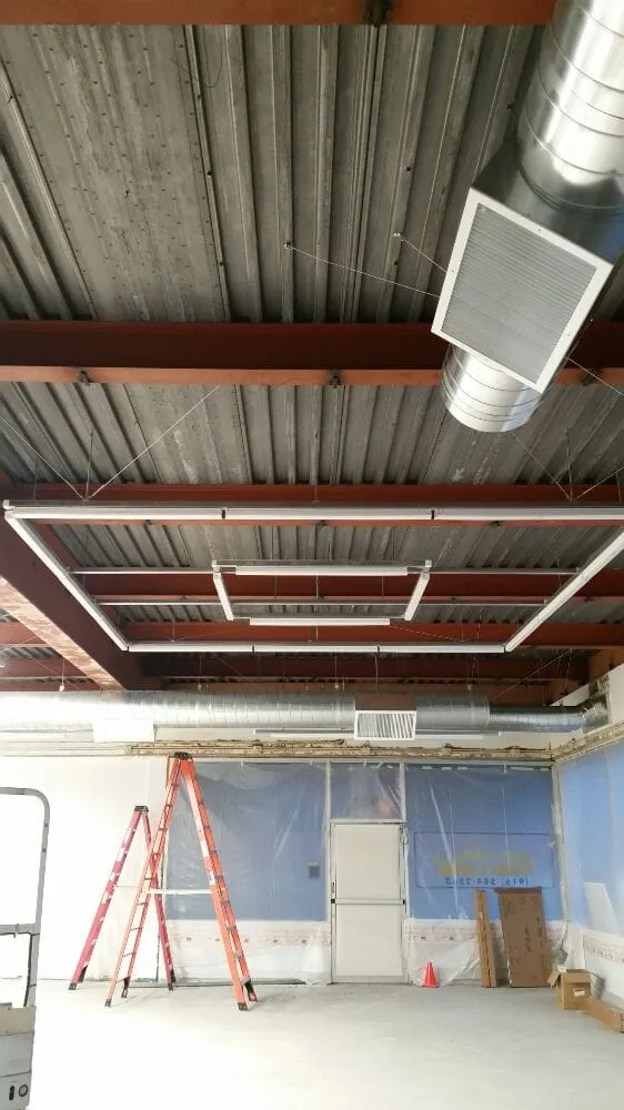 Slide of Duy Electric