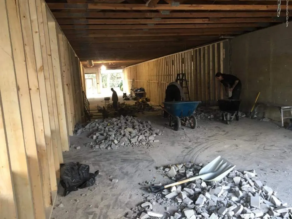 Slide of Dwh Electric