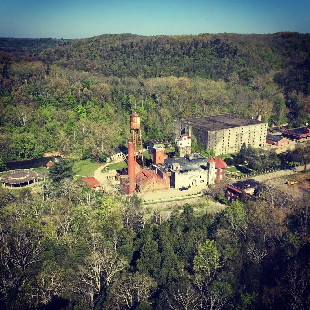 Slide of Dwh Electric