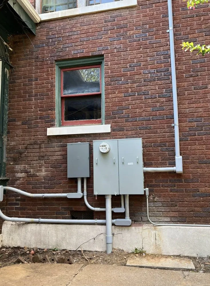 Slide of DyeHard Electric