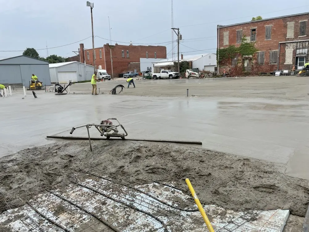 Slide of Dynamic Construction & Management