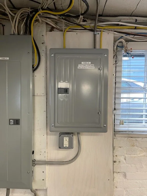 Reliable electrician providing outlet and switch repair in Manville, RI - Dynamic Electric