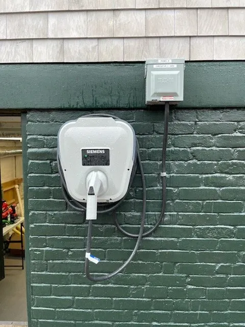 Licensed electrician providing lighting installation in Manville, RI - Dynamic Electric