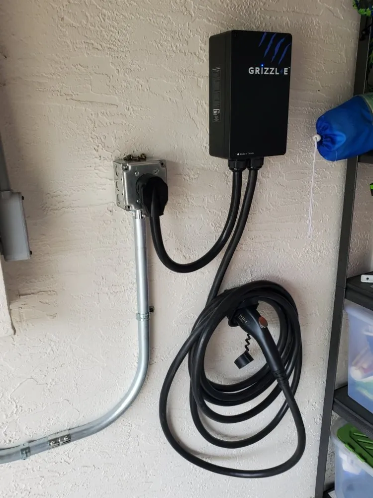 Slide of Dynamic Electric Solutions