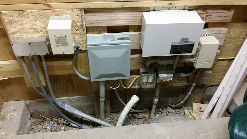 Slide of Dynamic Electrical Solutions