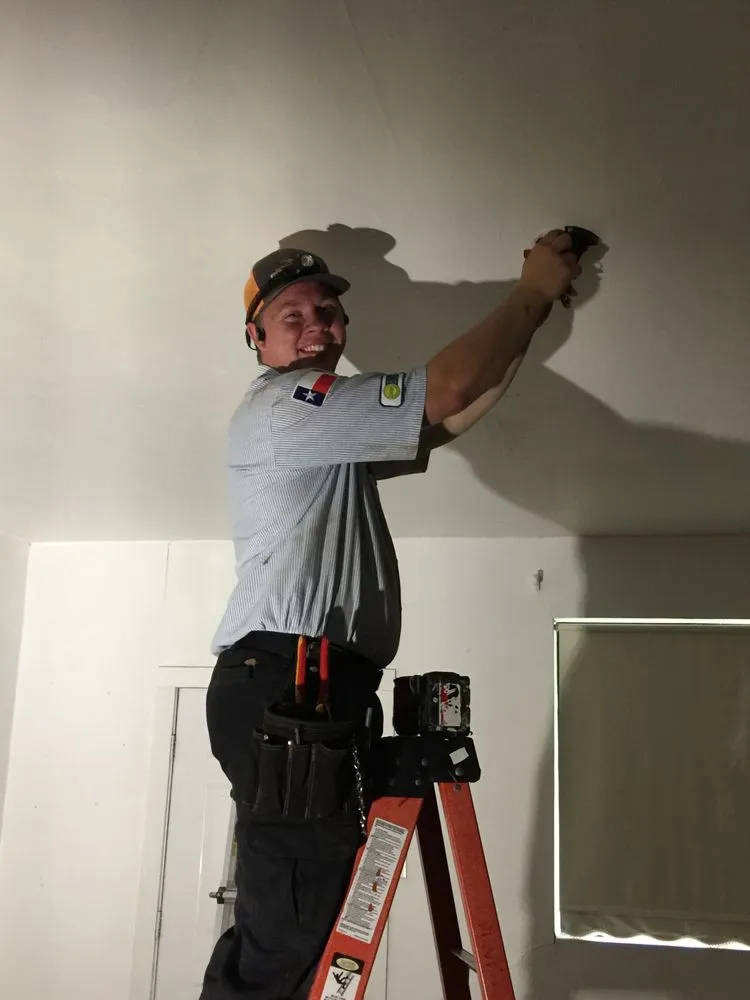 Slide of Dynamic Electricians