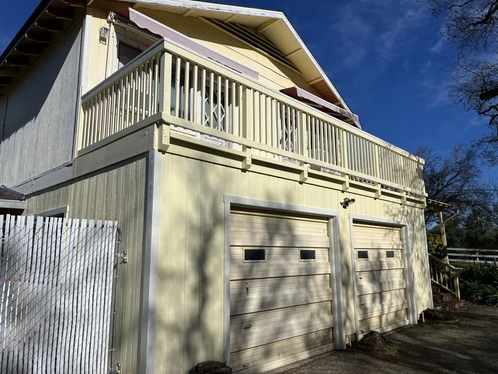 Slide of Dynamic Trades and Services