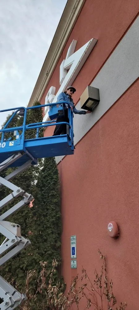 Slide of D'z Hands Home Remodel and Repair