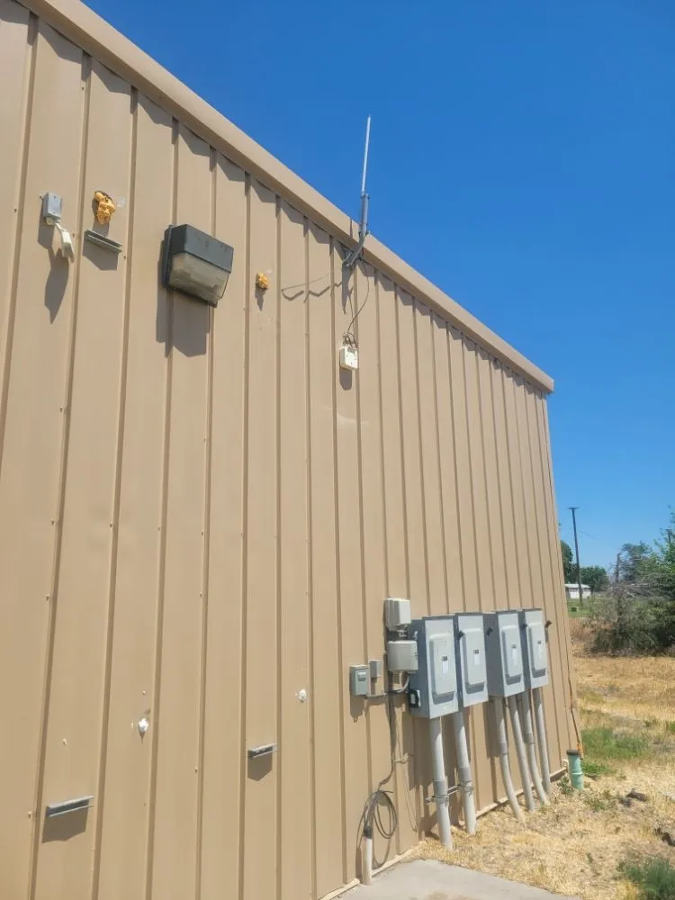 Slide of D'z Hands Home Remodel and Repair