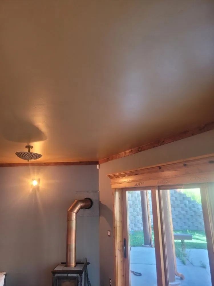 Slide of D'z Hands Home Remodel and Repair