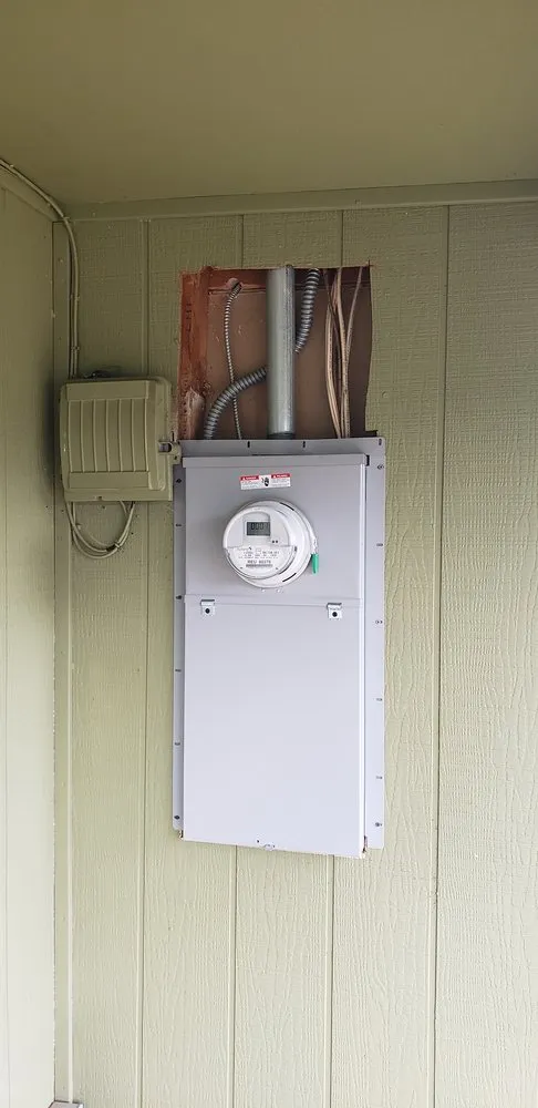 Slide of E & S Electric