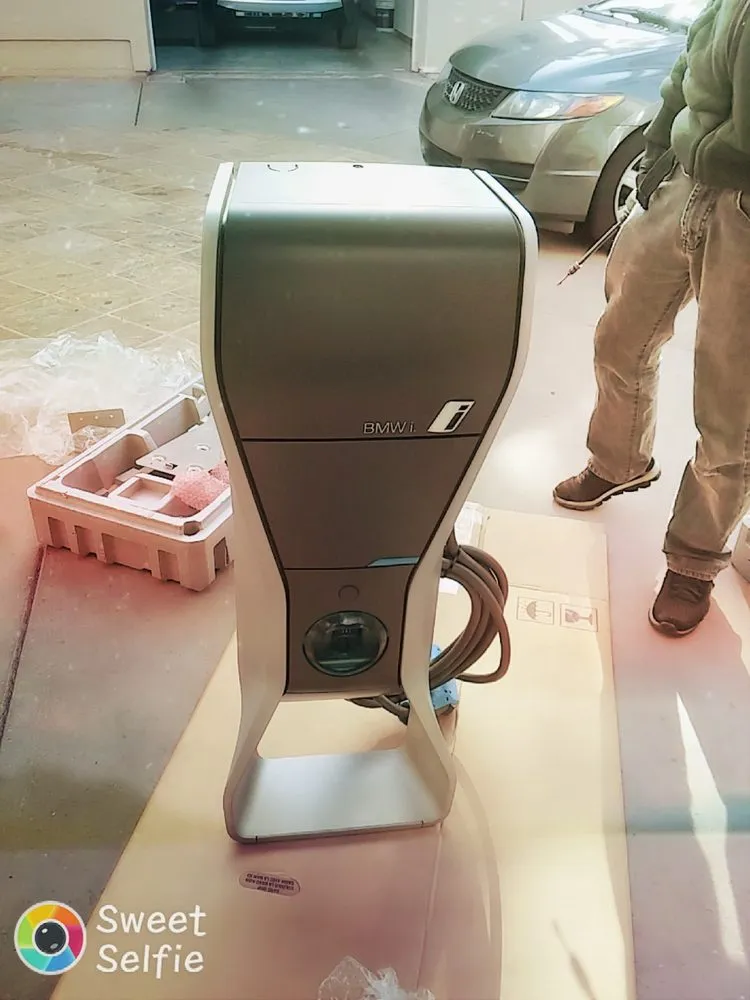 Slide of E E Electric