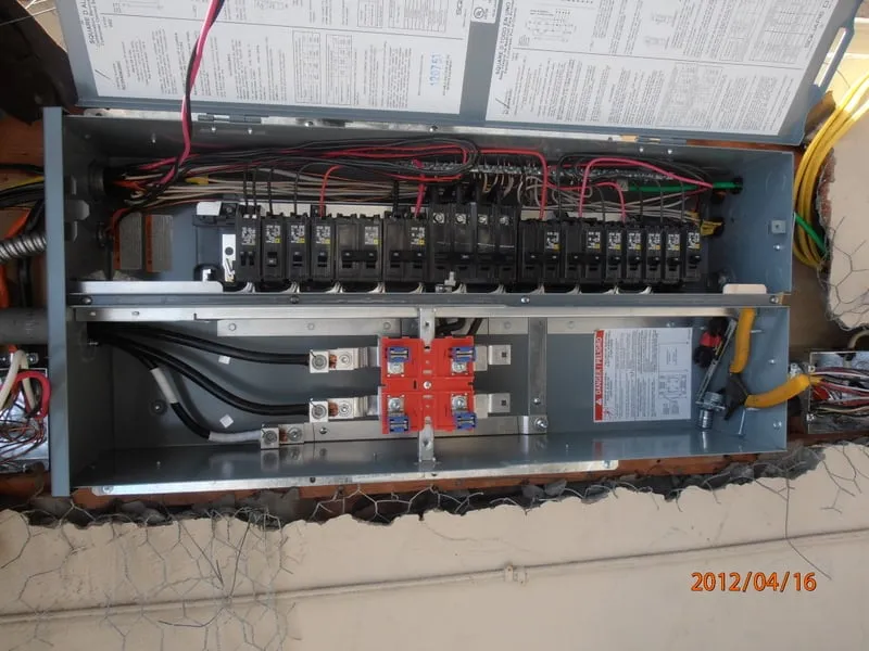 Certified electrical service for homes in wiring installation, by