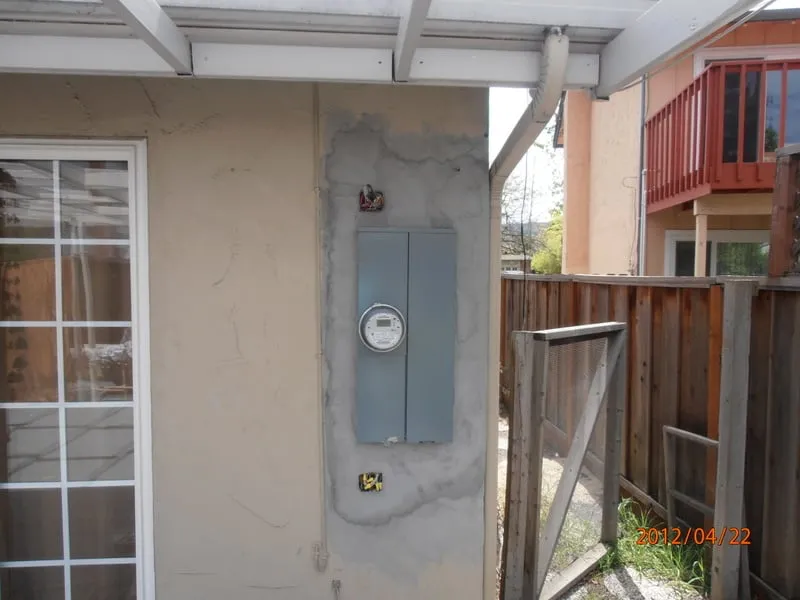 Slide of E G Electrical Services