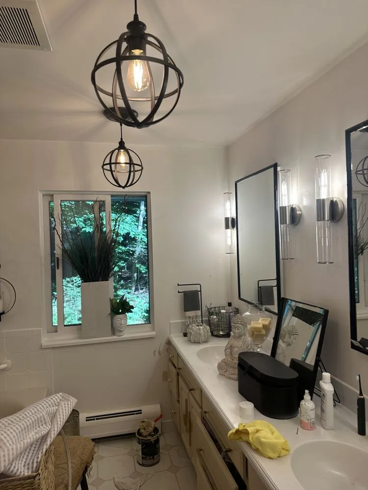 Slide of E L Electric