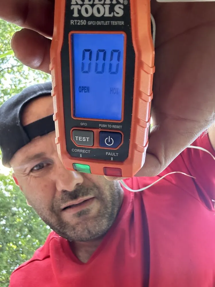 Slide of E L Electric