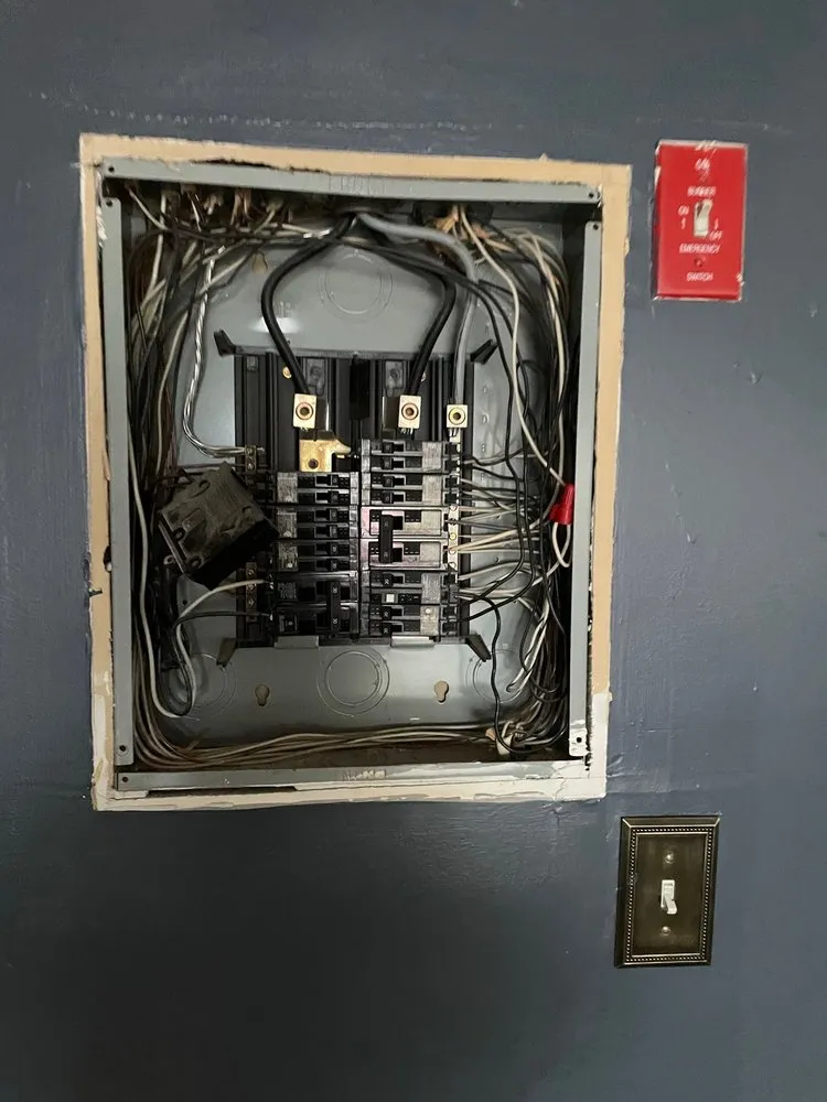 Slide of E L Electric