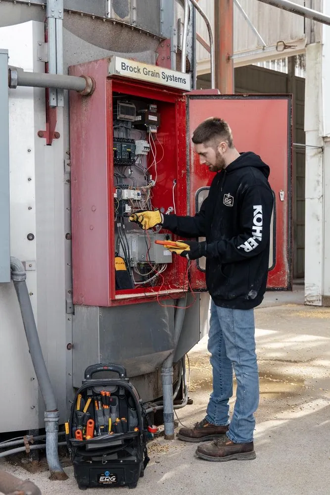 Slide of E R G Electrical Contractors