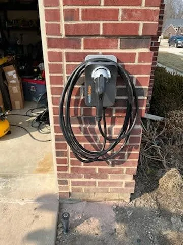 Certified electrician providing outlet and switch repair in West Bloomfield, MI - e-Station Mobility