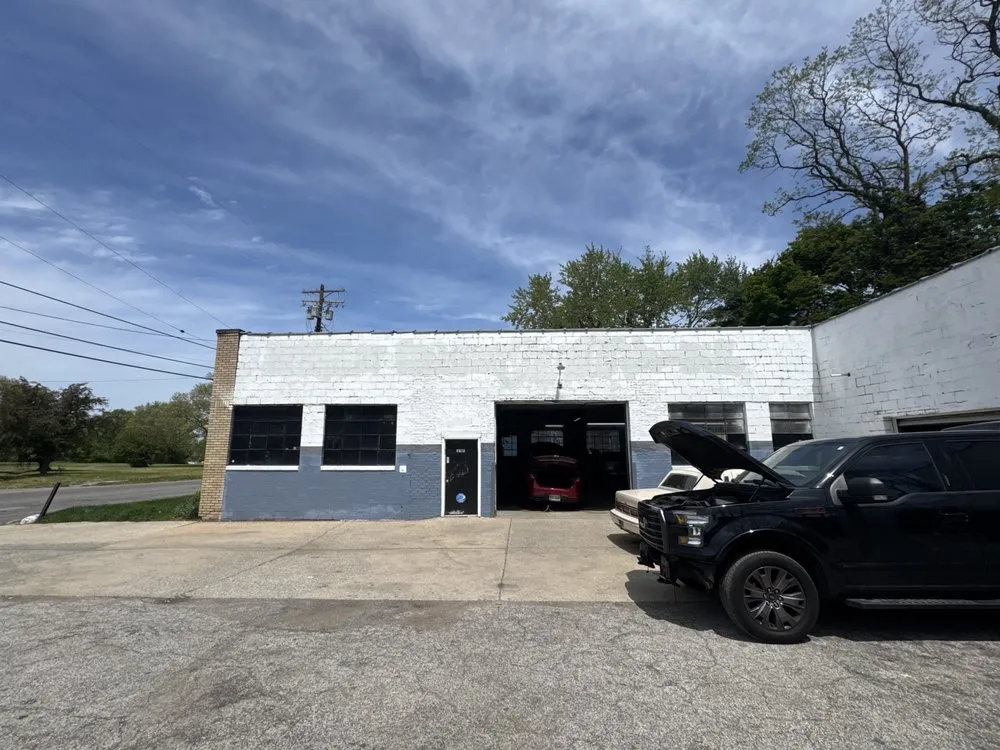 Slide of E-Z Painting