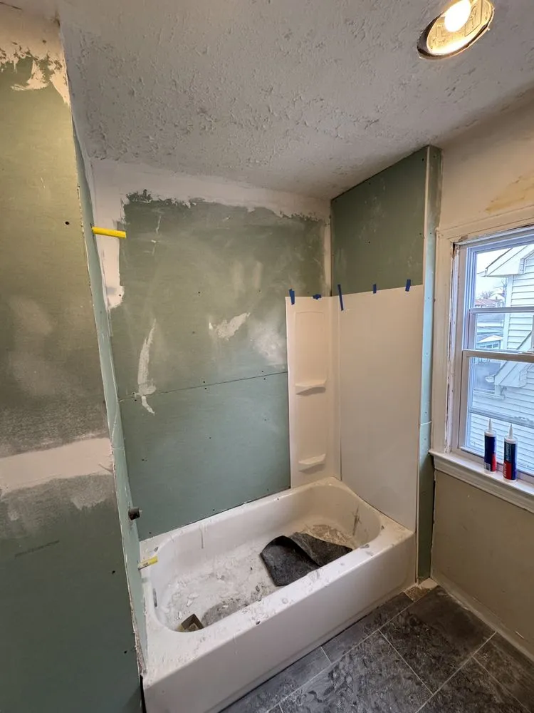 Slide of E-Z Painting