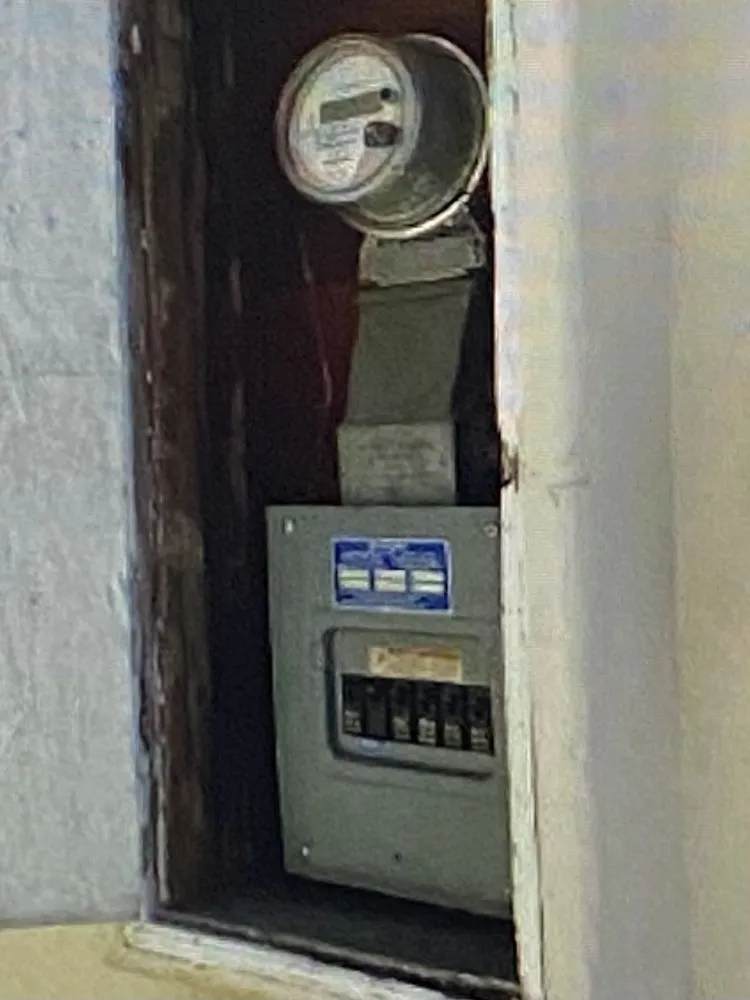 Slide of E4 Electric