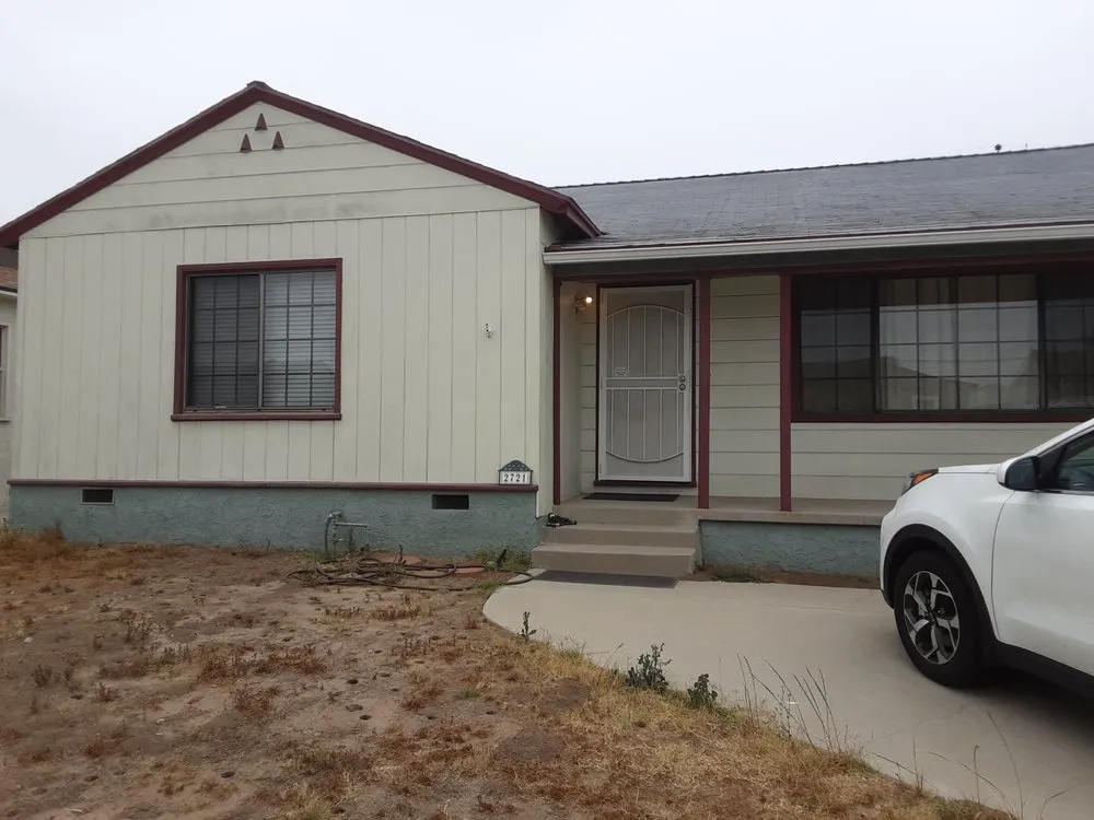 Slide of E4 Electric